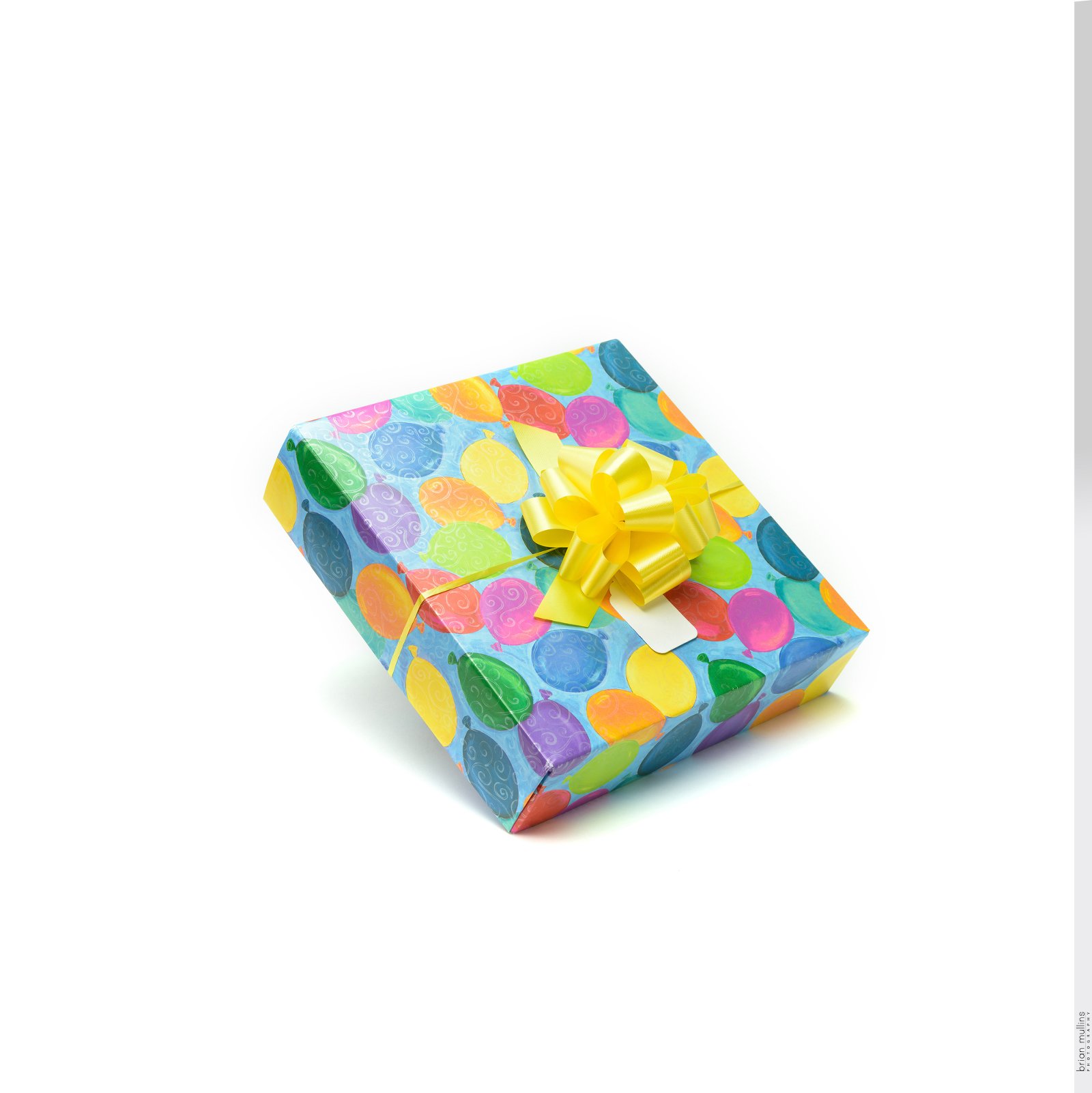 ready wrap gift box.0147%28pp w1600 h1602%29 - How product photography helps your product come alive